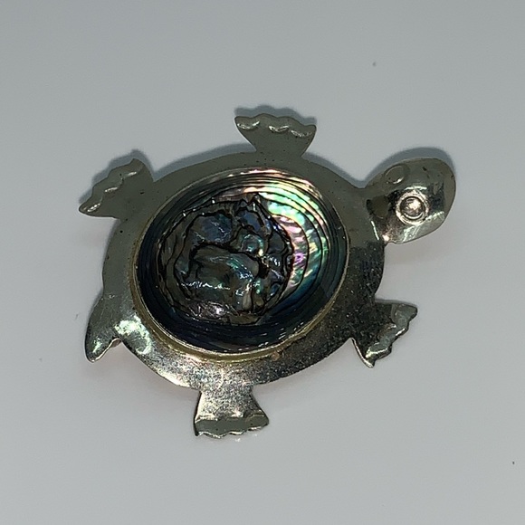 Sterling Silver and Abalone Turtle Brooch - Picture 3 of 5